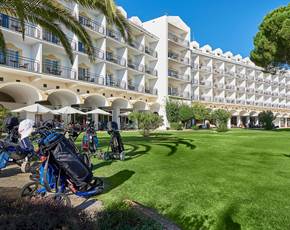 JJW PENINA HOTEL - Hotel's Facade (golf)